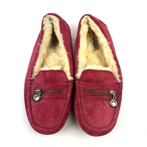 UGG Ansley Charm Slippers 7 Red Berry Shearling Lined Slip On Moccasin Womens
